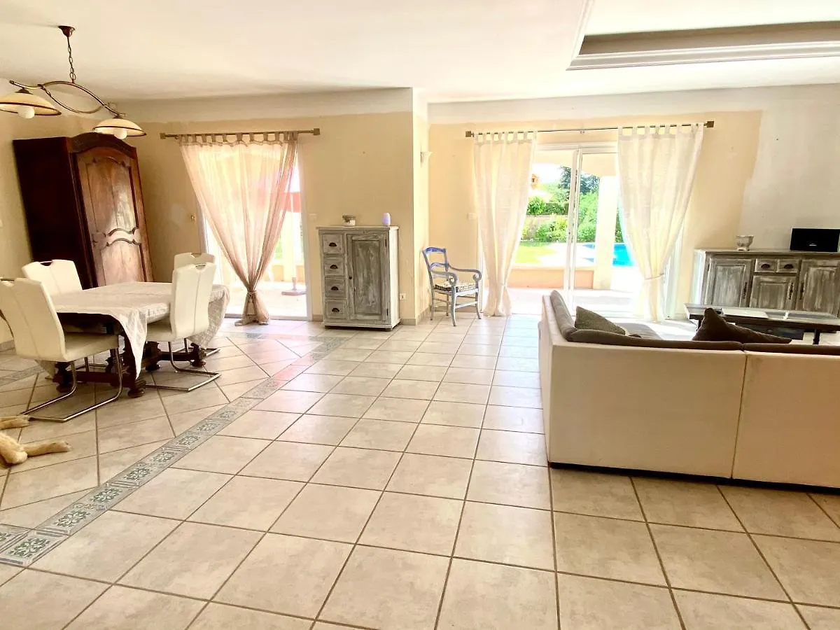 Villa Et Maisonnette Provencales Carpentras